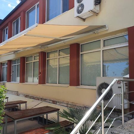 Guest Rooms Soleo Balchik Esterno foto