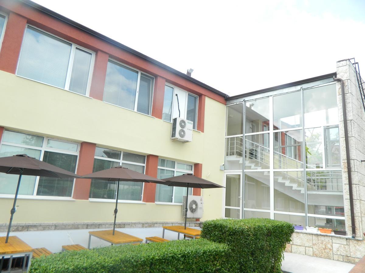 Guest Rooms Soleo Balchik Esterno foto