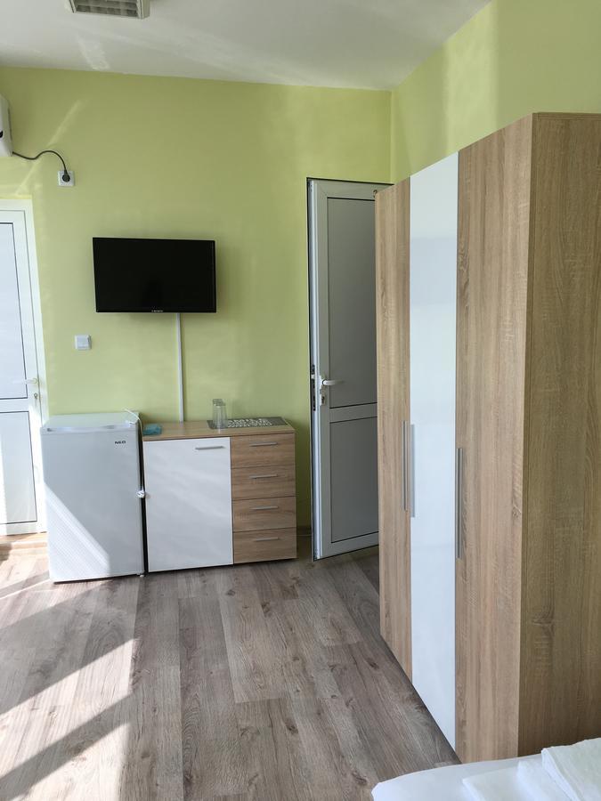 Guest Rooms Soleo Balchik Esterno foto