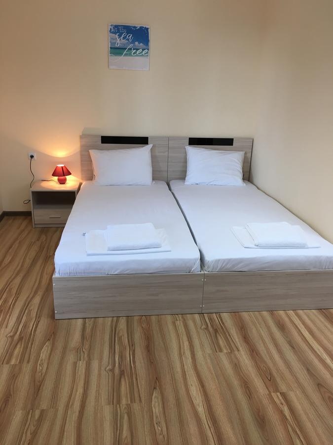 Guest Rooms Soleo Balchik Esterno foto