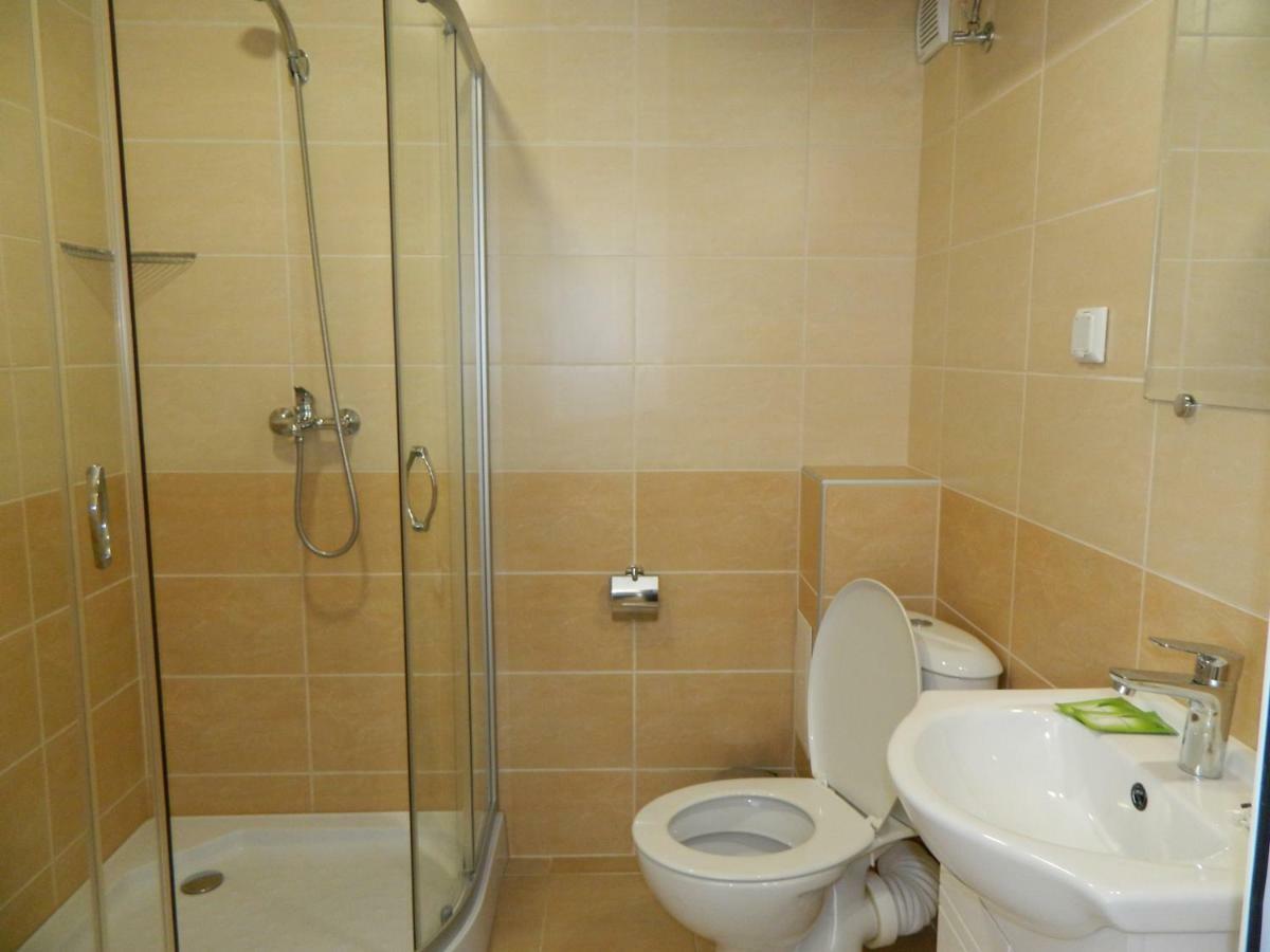 Guest Rooms Soleo Balchik Esterno foto