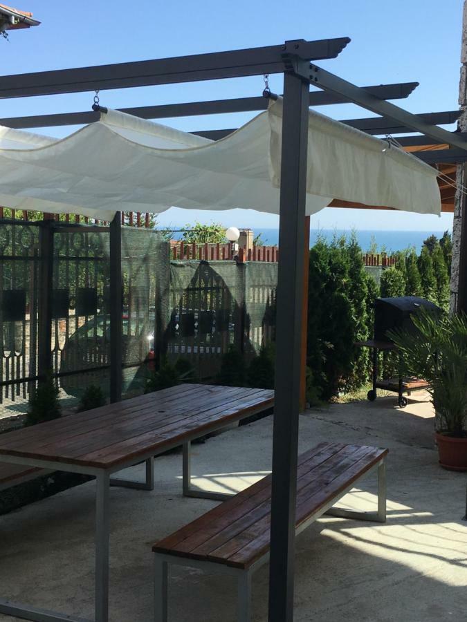 Guest Rooms Soleo Balchik Esterno foto